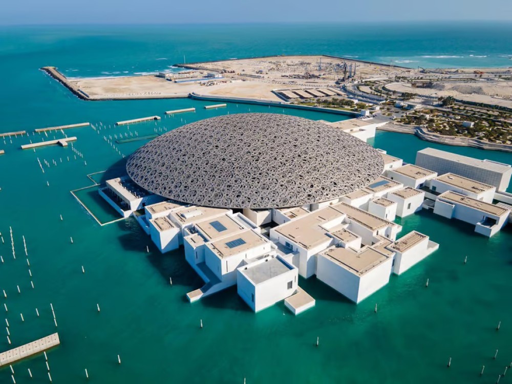 Abu Dhabi: City Tour with Grand Mosque & Louvre Museum | ®ExcursionMania