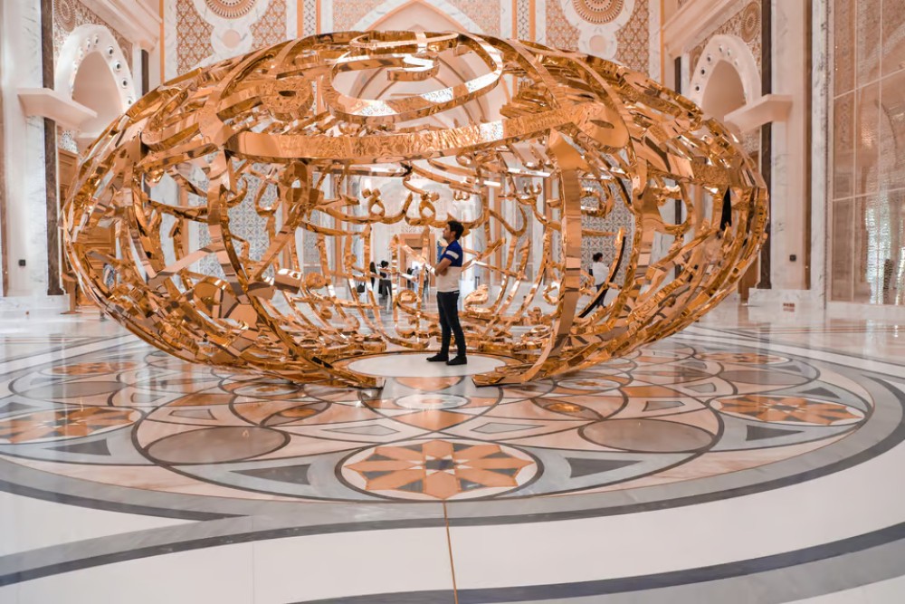 Abu Dhabi: 2-Day City Tour and Desert Dune Bashing Safari | ®ExcursionMania