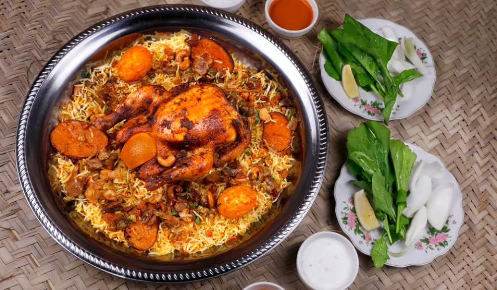 Abu Dhabi: Ethnic Emirati Dining Experience | ®ExcursionMania