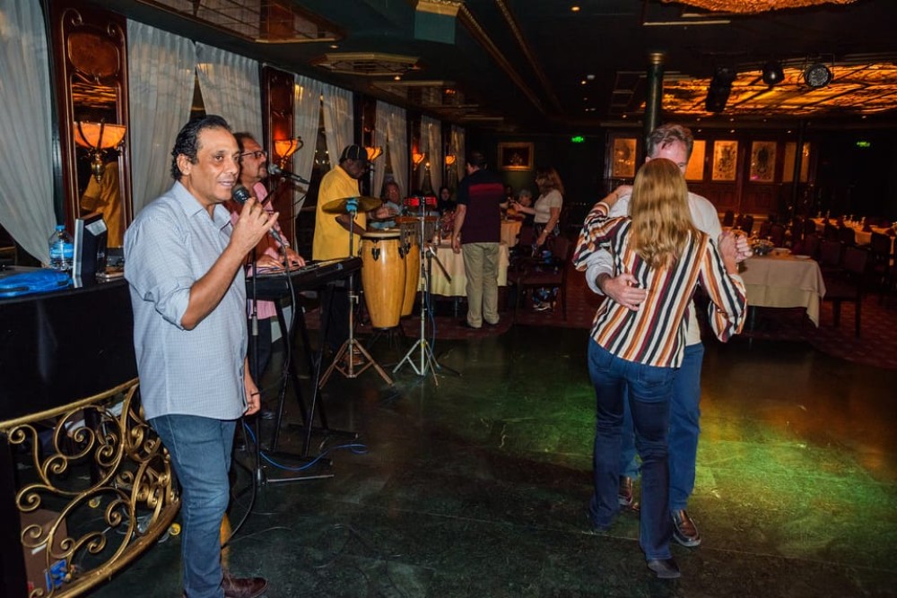 Cairo: Nile Dinner Cruise with Live Show & Private Transfers | ®ExcursionMania