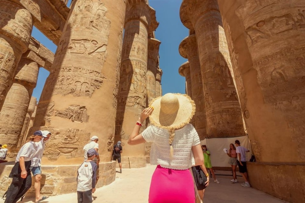 Female Tour: Hurghada to Luxor Karnak & Valley of the Kings | ®ExcursionMania