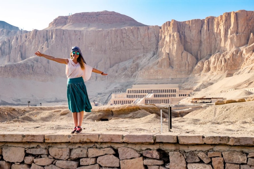 Female Tour: Hurghada to Luxor Karnak & Valley of the Kings | ®ExcursionMania