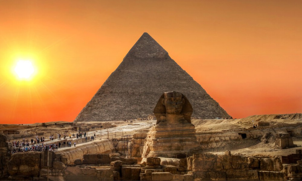 From Hurghada: Pyramids & Museum Small Group Tour by Van | ®ExcursionMania