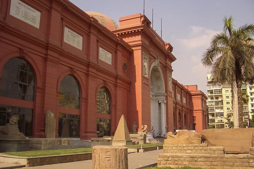 From Sharm El-Sheikh: Cairo Pyramids Full-Day Tour w/ Flight | ®ExcursionMania