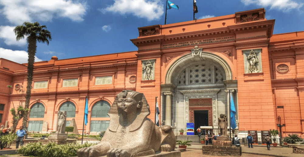 Full-Day Private Cairo Tour: Giza Pyramids, Museum & Khan El Khalili | ®ExcursionMania
