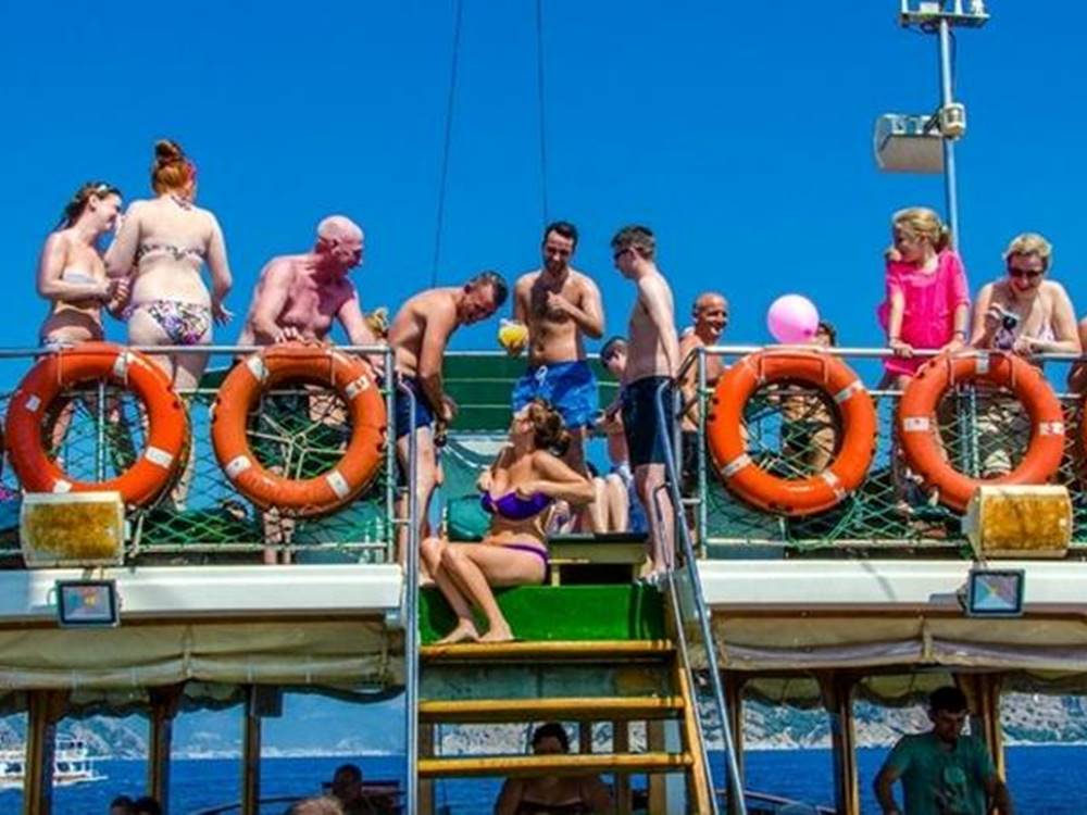 Marmaris Mega Diana Boat Trip /Ultra All Inclusive | ®ExcursionMania