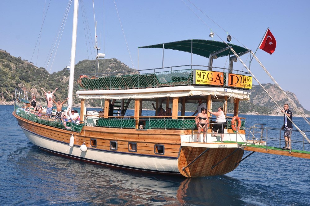 Marmaris Mega Diana Boat Trip /Ultra All Inclusive | ®ExcursionMania