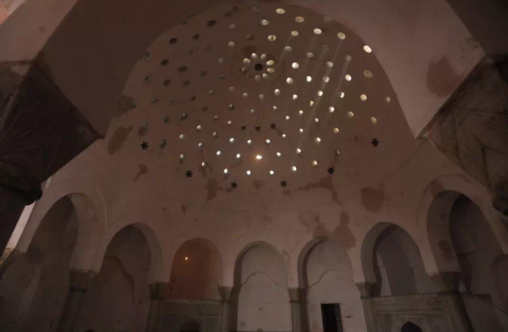 Historical Cemberlitas Hammam in Old City | ®ExcursionMania