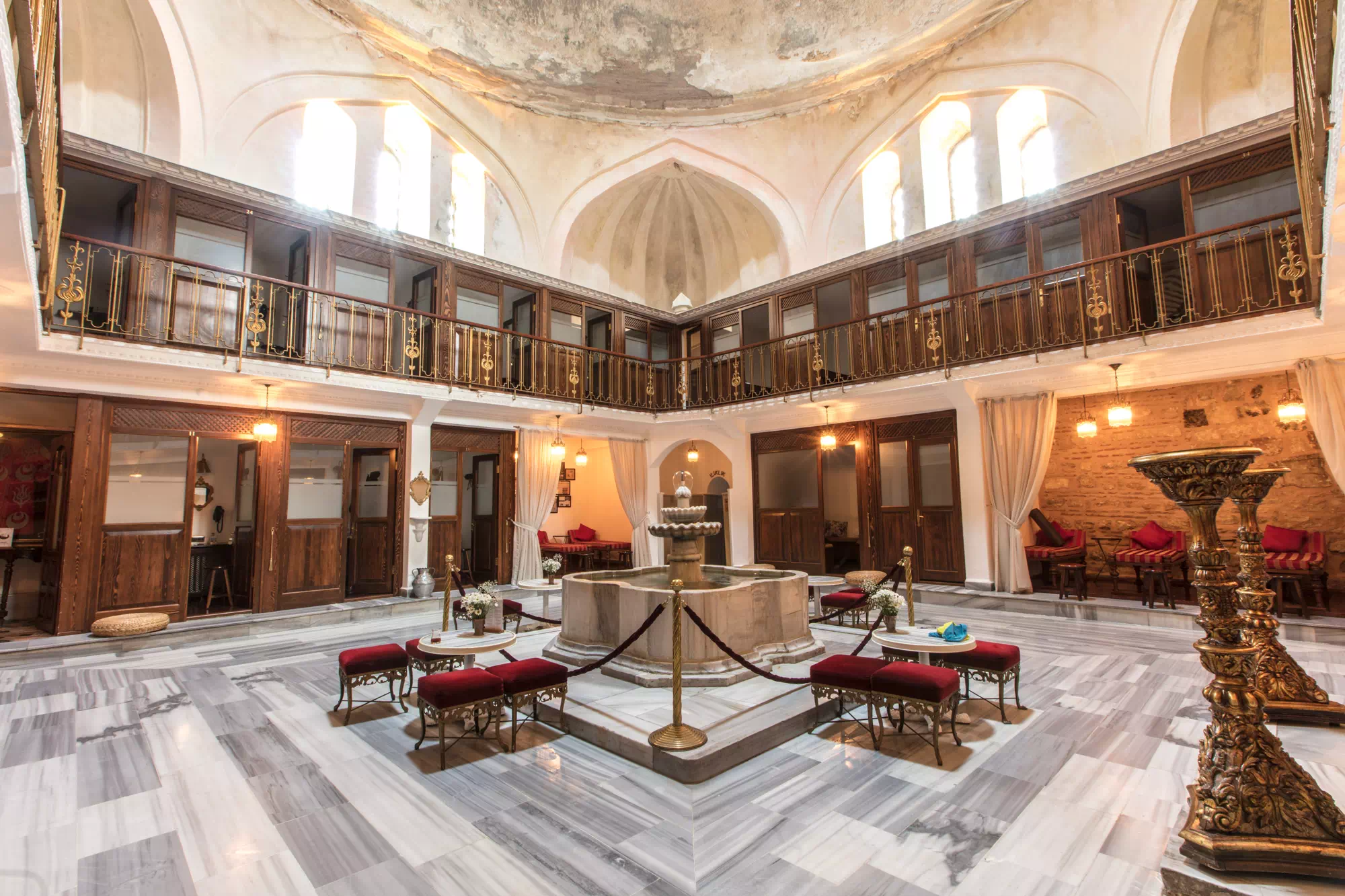 Historical Cagaloglu Hammam in Old City | ®ExcursionMania