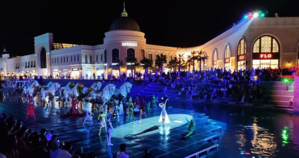 Antalya: Land of Legends Night Show Tour with Hotel Transfer | ®ExcursionMania