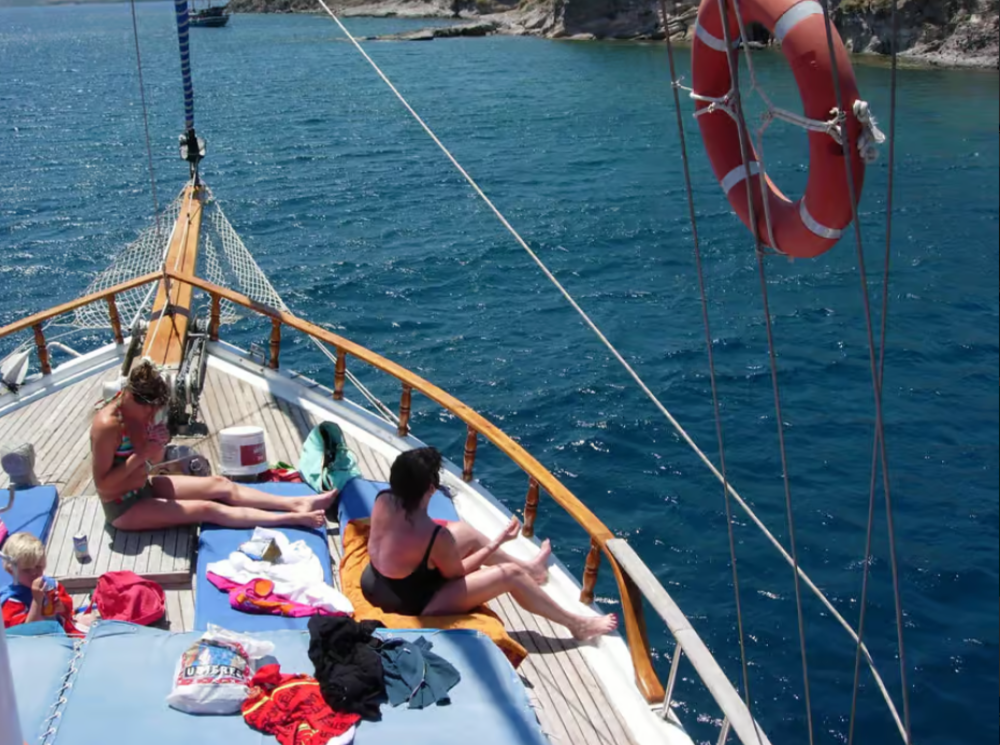 Bodrum: Cleopatra Island Tour with Lunch and Swimming Stops | ®ExcursionMania