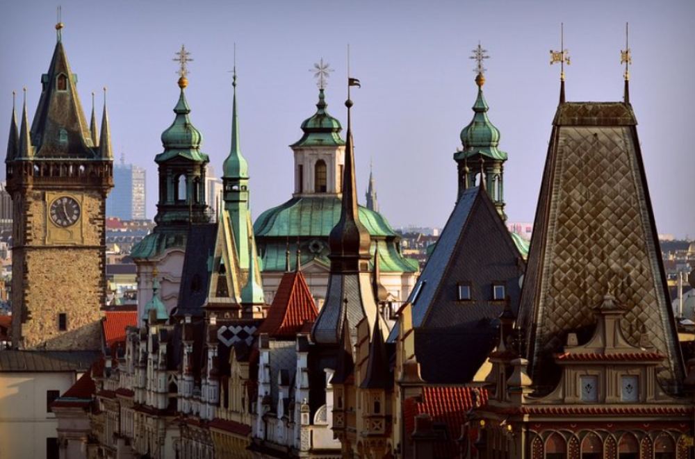 Two-Hour Morning Walking Tour of Prague Castle | ®ExcursionMania