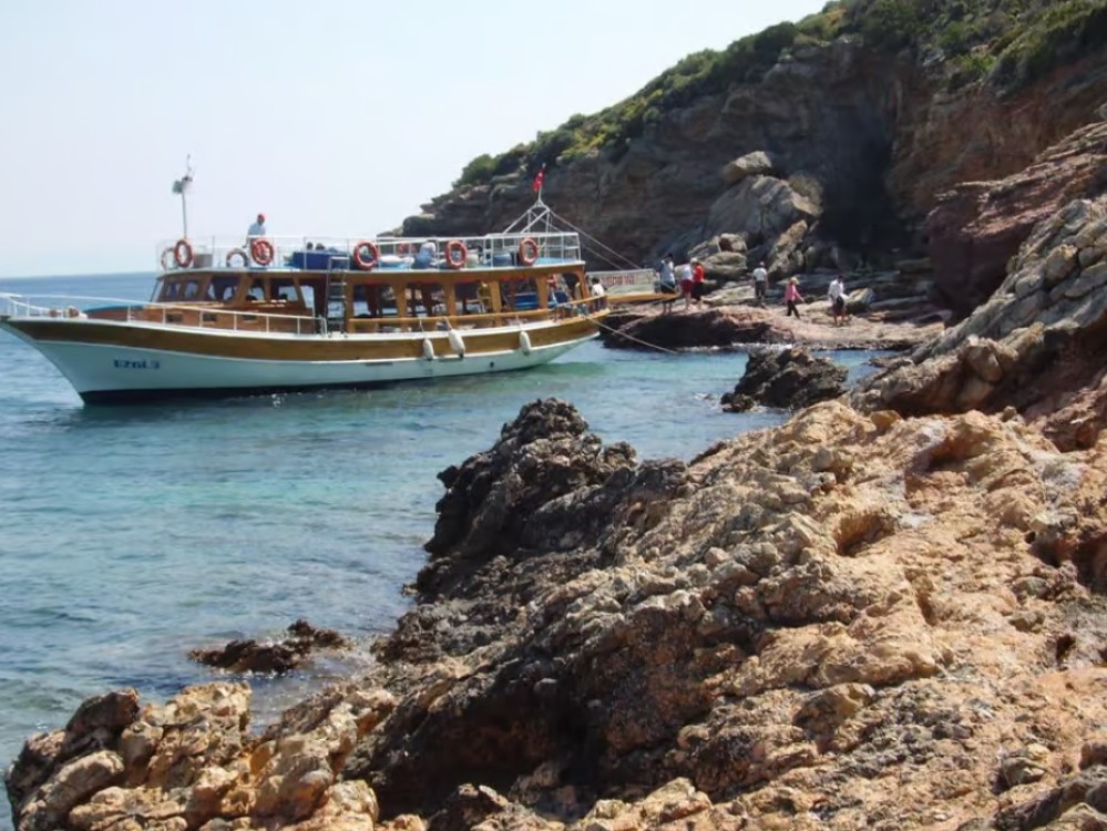 Bodrum Aquarium Bay Tour with Lunch & Swimming Stops | ®ExcursionMania