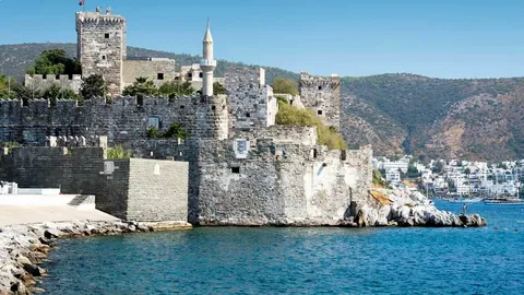 Walking Tour Of Halicarnasos & Bodrum St Peters Castle | ®ExcursionMania