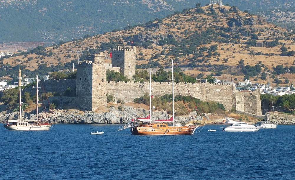 Walking Tour Of Halicarnasos & Bodrum St Peters Castle | ®ExcursionMania