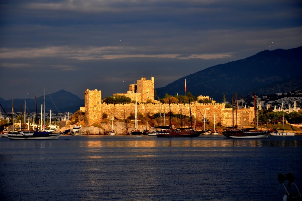 Walking Tour Of Halicarnasos & Bodrum St Peters Castle | ®ExcursionMania