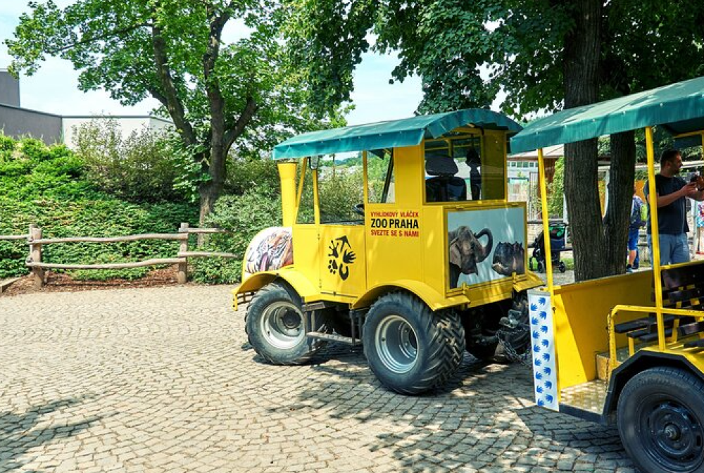 Vltava River Boat Trip and Zoo Entrance Ticket in Prague | ®ExcursionMania