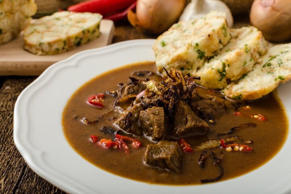 Private Local Pubs Walking Tour and Traditional Czech Dinner | ®ExcursionMania