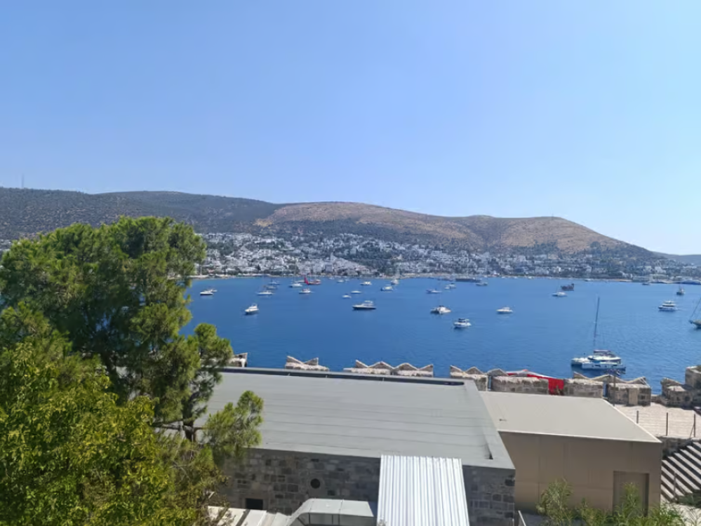 Bodrum StPeters castle & Underwater Archeology Museum tour | ®ExcursionMania