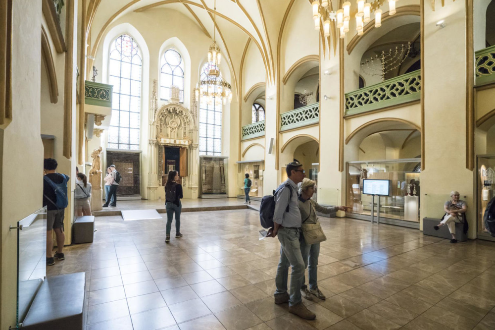 Private Old and Jewish Town: Interiors & Coffee and Cake | ®ExcursionMania