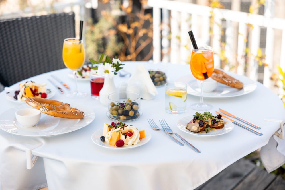 Sky Bar Prague Aperitivo | ®ExcursionMania
