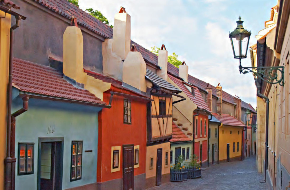Private 2-Hour Morning Walking Tour of Prague Castle | ®ExcursionMania