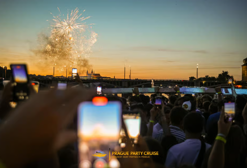 Prague: New Years VIP Boat Party  EPIC Club | ®ExcursionMania