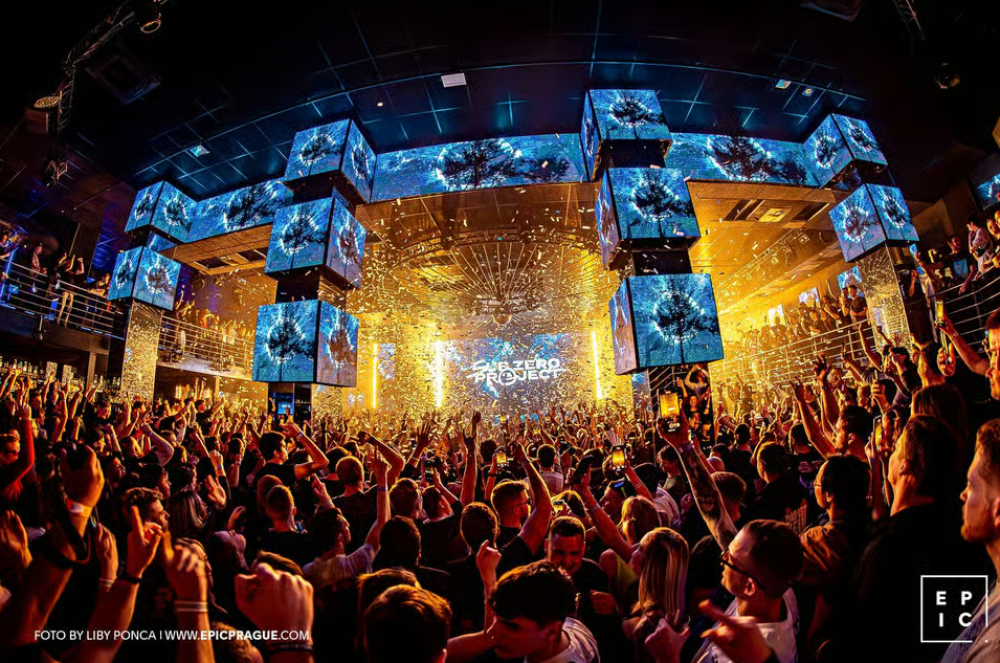 Prague: New Years VIP Boat Party  EPIC Club | ®ExcursionMania
