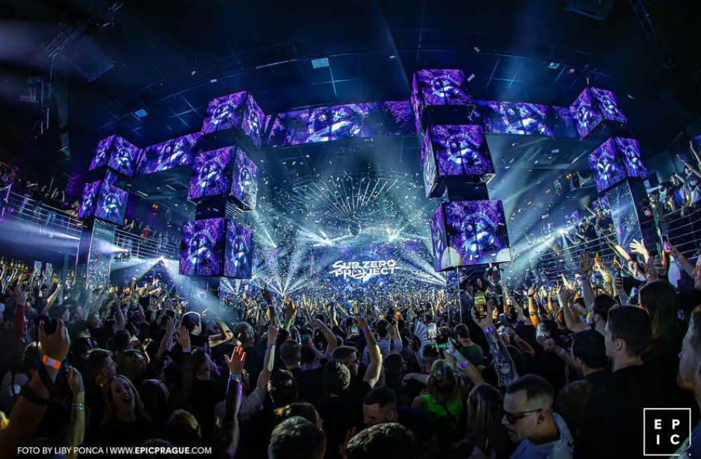 Prague: New Years VIP Boat Party  EPIC Club | ®ExcursionMania