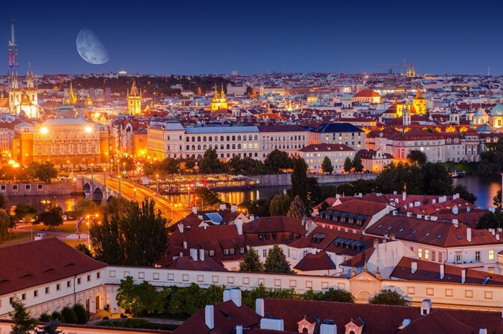 Private Scenic Evening Walking Tour in Prague | ®ExcursionMania