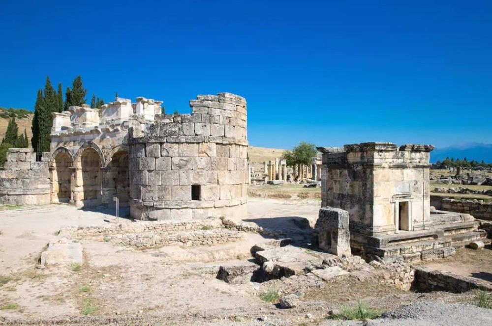 From Kusadasi Hotels or Port: Pamukkale and Hierapolis Tour | ®ExcursionMania