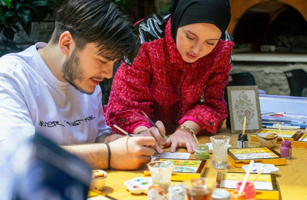Istanbul: Turkish Illumination Art Workshop With a Master | ®ExcursionMania
