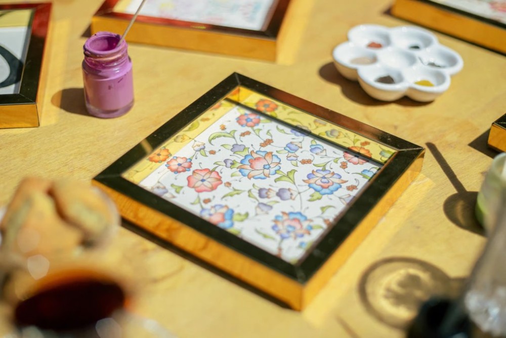 Istanbul: Turkish Illumination Art Workshop With a Master | ®ExcursionMania