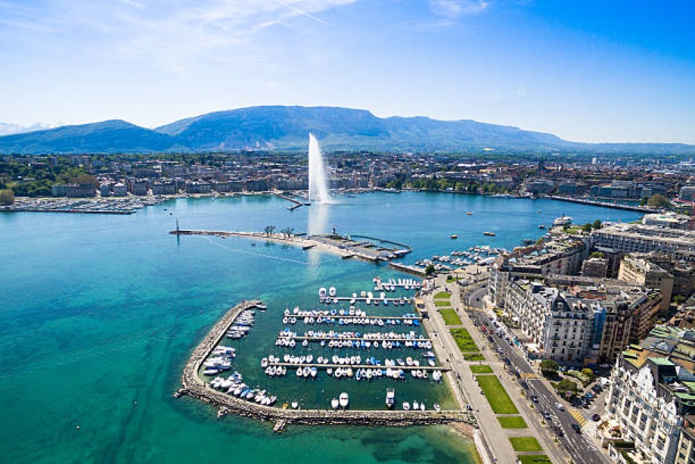 Best of Geneva: Private Walking Tour with a Local | ®ExcursionMania