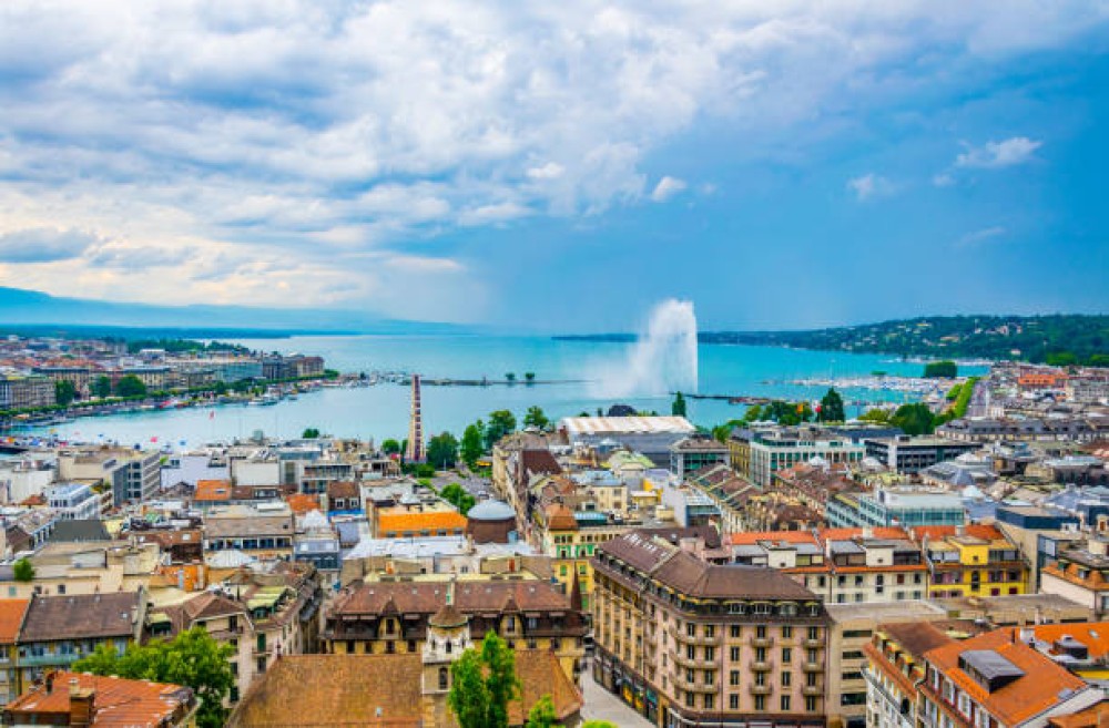 Best of Geneva: Private Walking Tour with a Local | ®ExcursionMania
