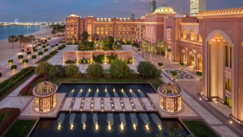 Top 10 Things to Do in Abu Dhabi: A Guide to the Best Attractions