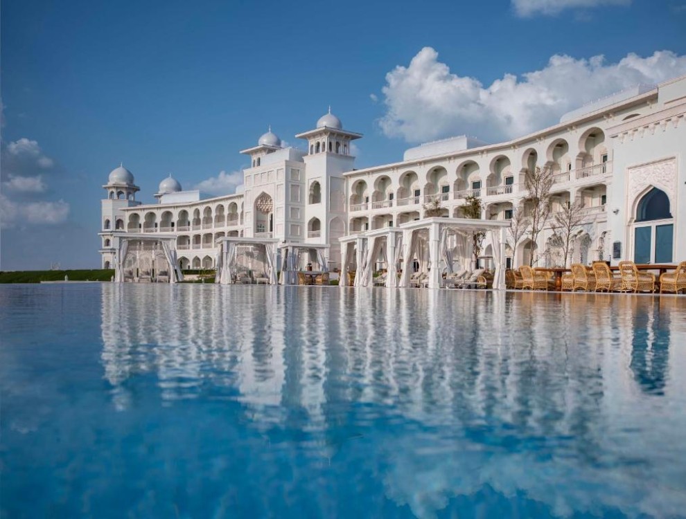 Luxury and Opulence: Top High-End Experiences in Doha