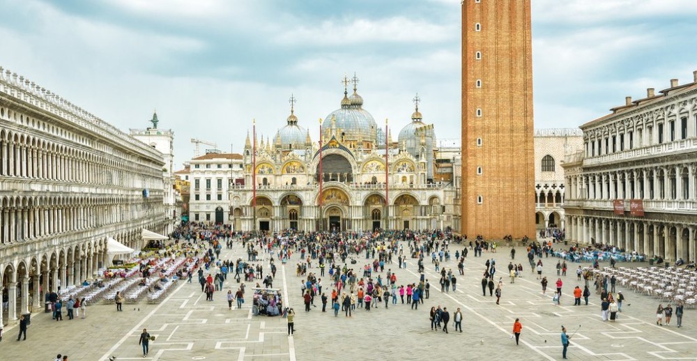 Must-See Attractions in Venice: From St. Mark’s Square to the Grand Canal