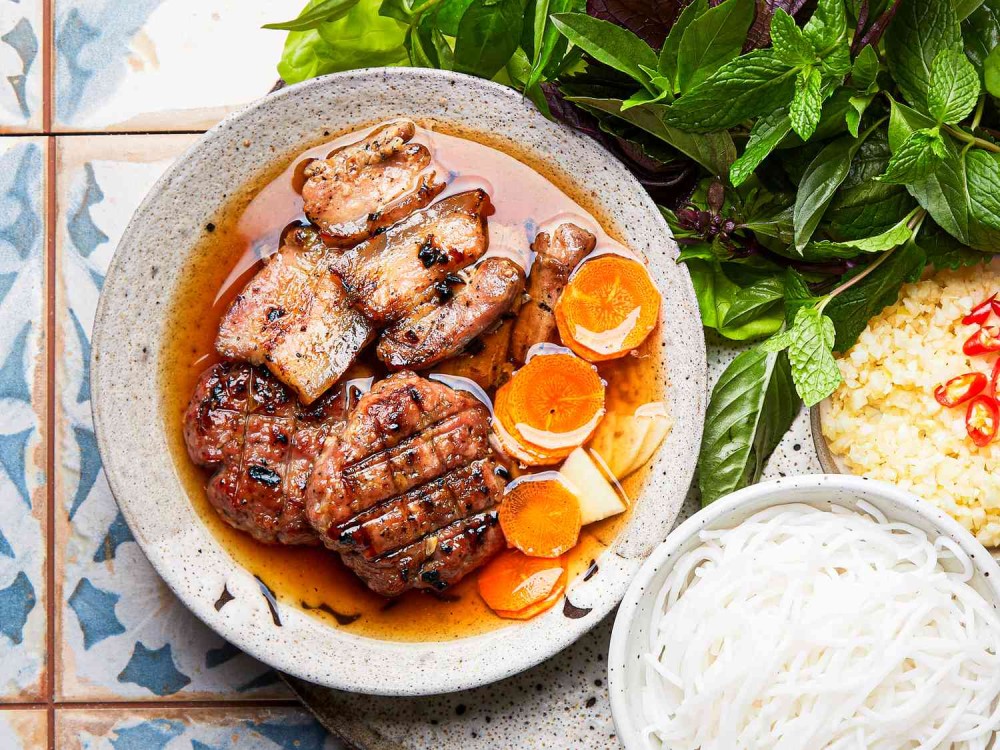 Where to Eat in Hanoi: The Best Local Dishes & Street Food