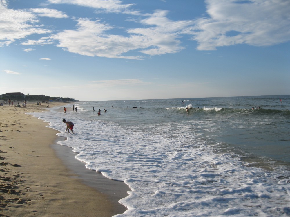 The Best Beaches in Dong Hoi: Sun, Sand, and Serenity