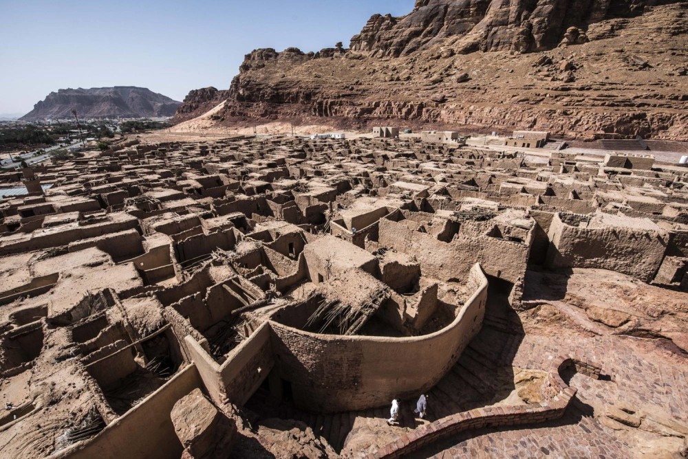 Top 5 Must-See Attractions in AlUla