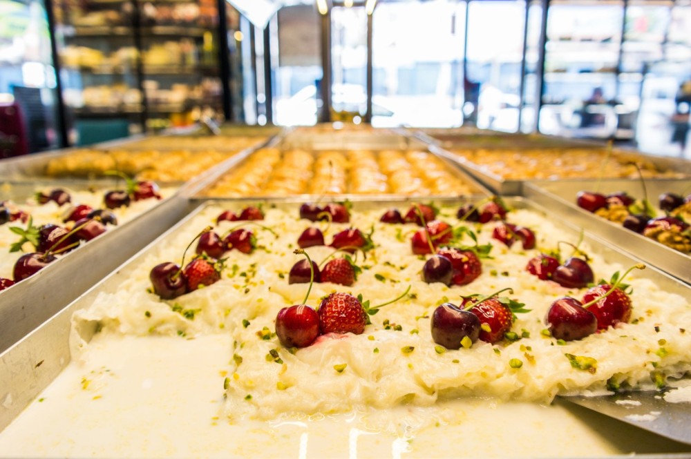 A Food Lover’s Guide to Altınkum: Where to Eat and What to Try