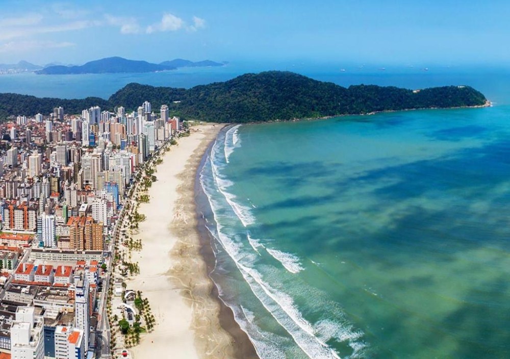 The Best Beaches in Sao Vicente for Relaxing and Adventure