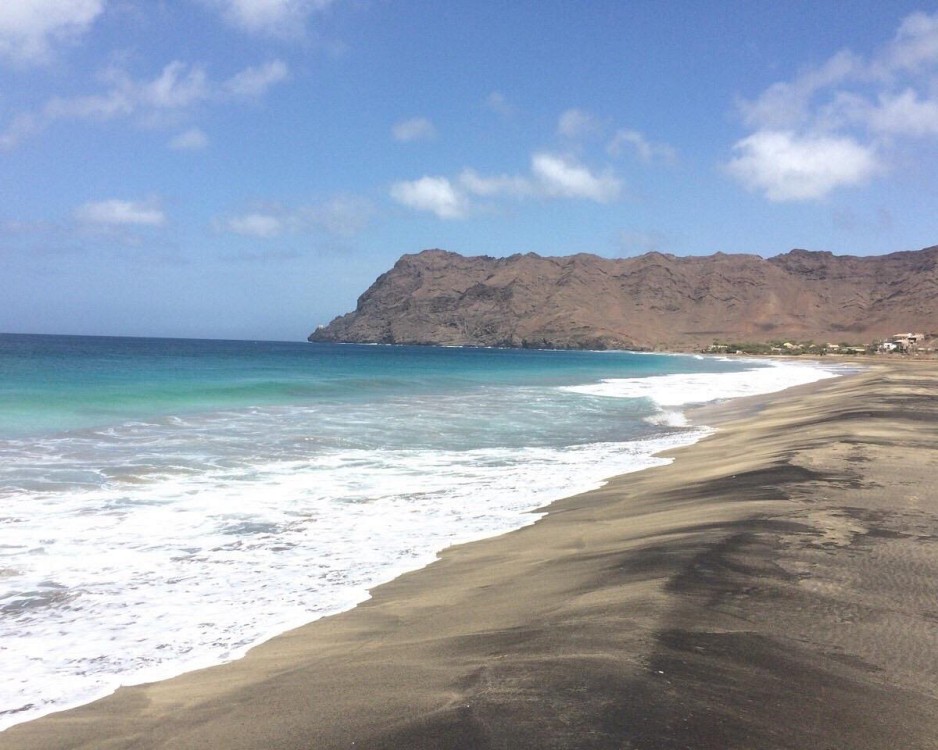 Best Beaches in and Around Mindelo for Sun, Surf, and Relaxation