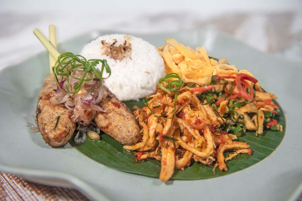 A Food Lover’s Guide to Ubud: Best Local Dishes & Restaurants