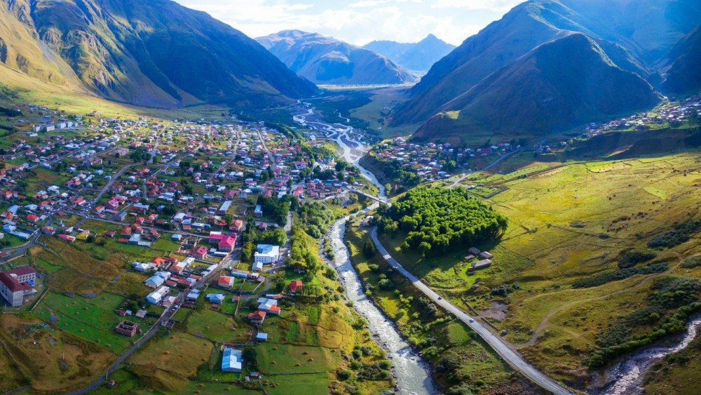 Stepantsminda in One Day: How to Make the Most of Your Trip