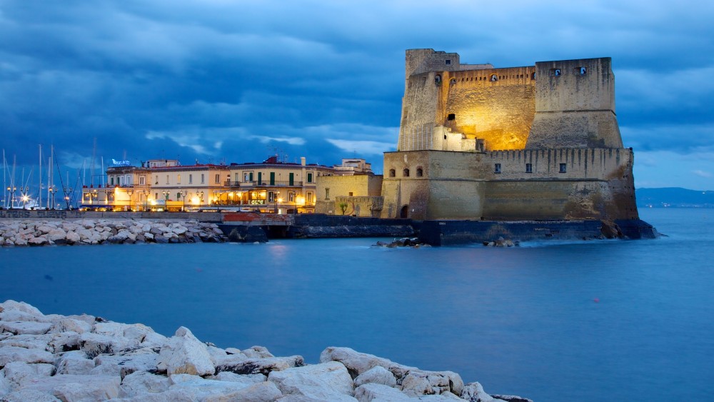A First Timer’s Guide to Exploring Naples: Must-See Sights and Hidden Gems