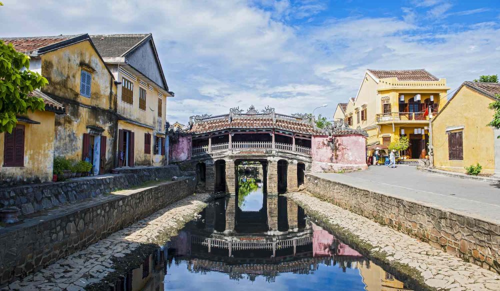 Hoi An’s Ancient Town: A Walk Through History & Culture