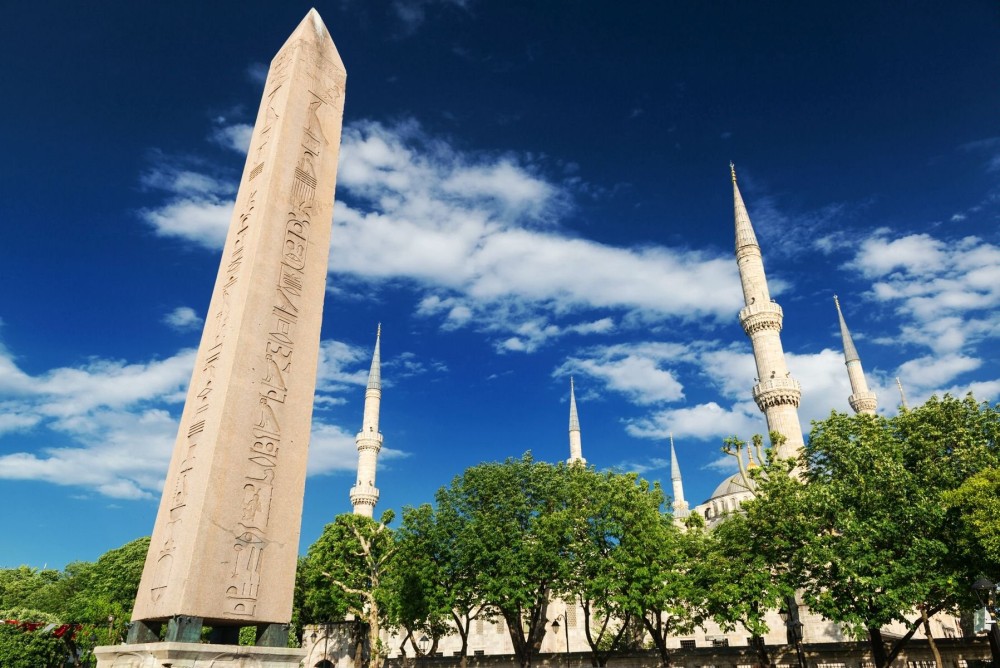 Exploring Istanbul for the First Time: Must-Know Tips and Highlights