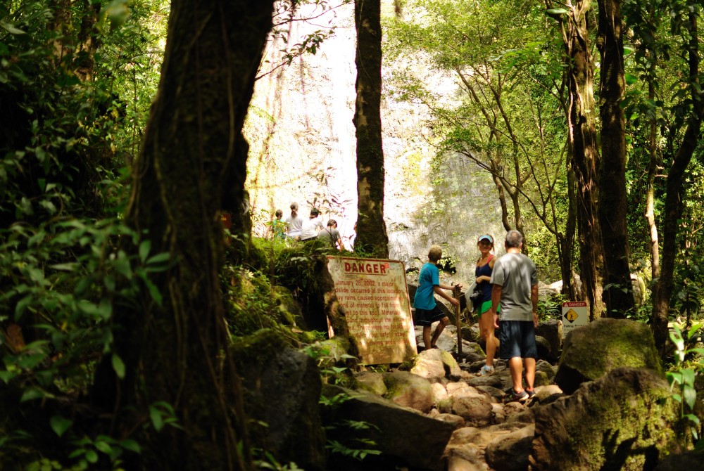 Outdoor Adventures in Honolulu: Beaches, Hikes, and More